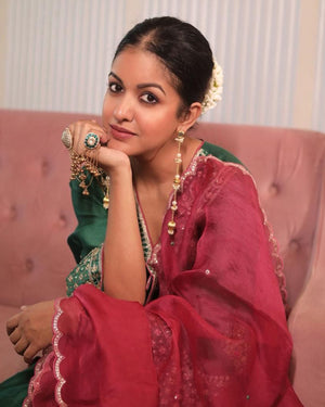 Ishita Dutta In Mahogany Green Chanderi Suit Set