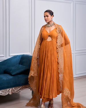 Titian Sweetheart Neck Suit Set