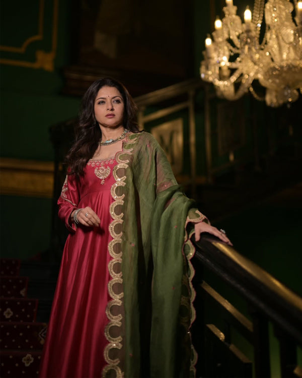 Bhagyashree Patwardhan Dassani In Fuchsia Embellished Anarkali Set