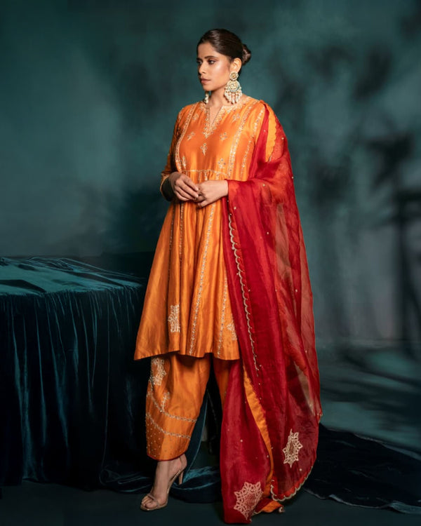 Actress Saie Tamhankar wearing CREOLE's Cinnamon Embroidered Chanderi Silk Suit Set
