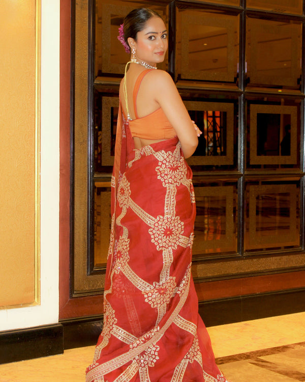 Tridha Choudhury In Scarlet Red Organza Silk Saree
